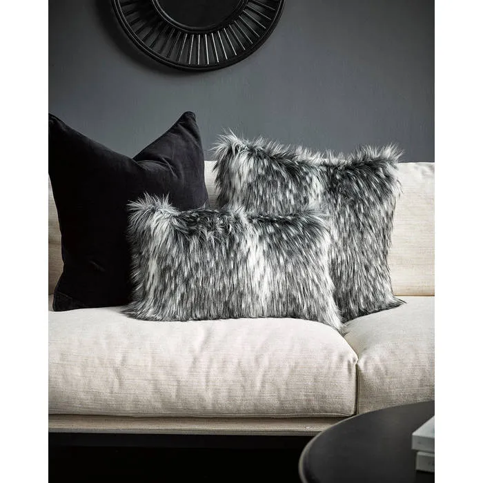 Alaskan Wolf Cushion (Faux Fur)