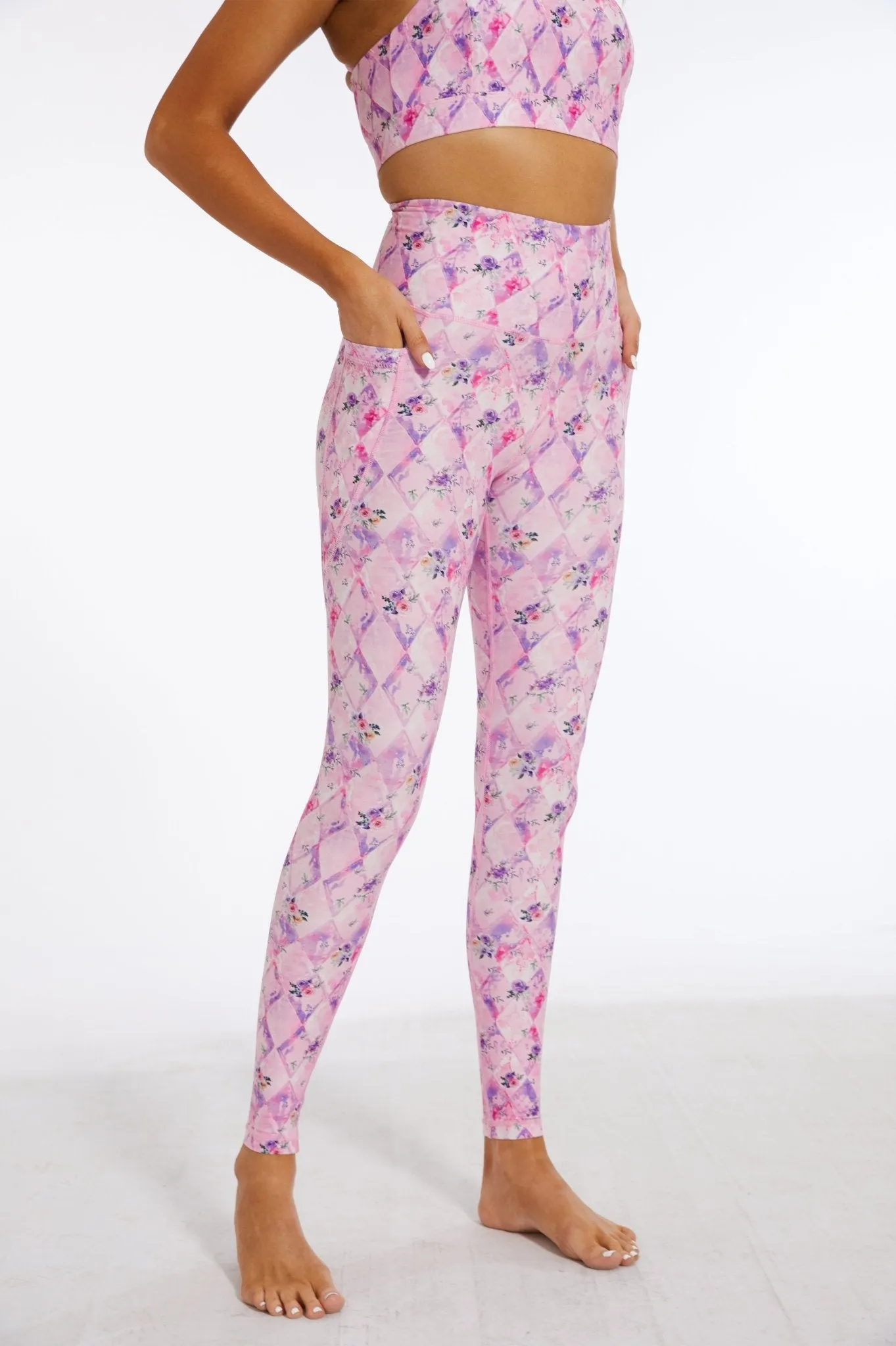 Gentle Pink Rose High-waisted Leggings with Pockets