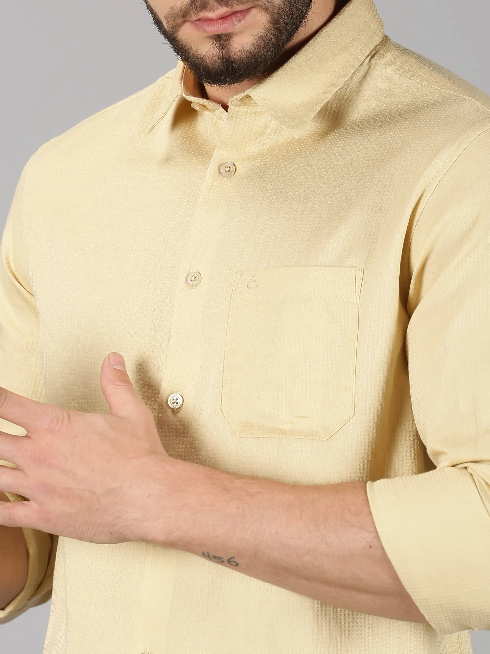 MEN'S BEIGE DOBBY SLIM FIT SHIRT