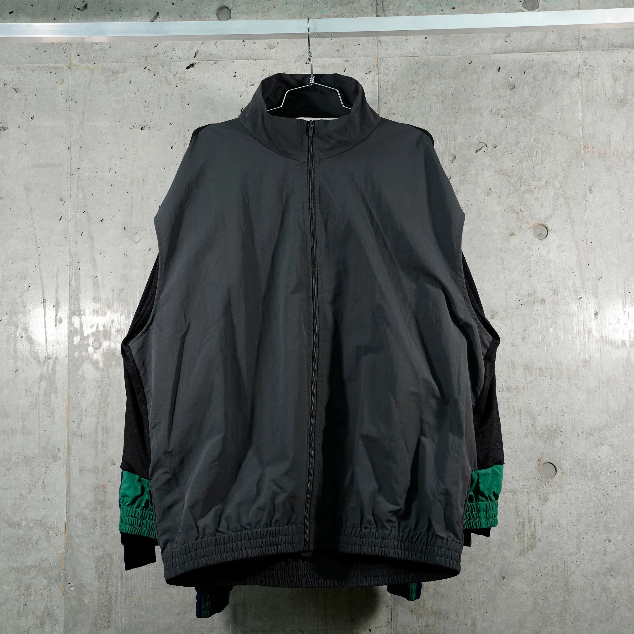 PANELED TRACK JACKET / NAVY/FOREST GREEN